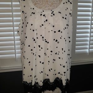 Black heart tank top